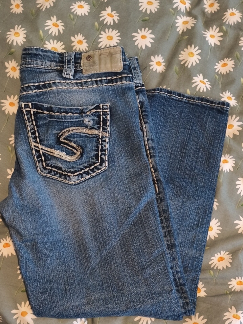 Silver Aiko Capri